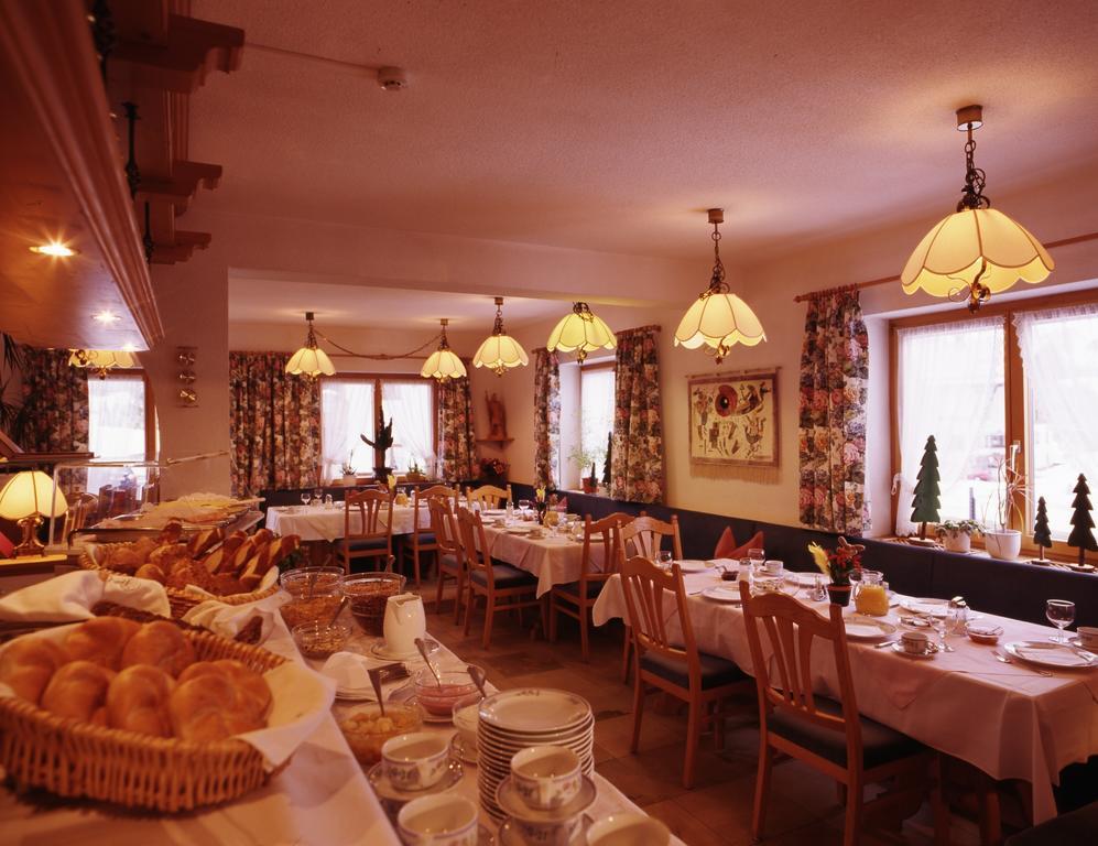 Haus Wallis Hotell Lech am Arlberg Eksteriør bilde